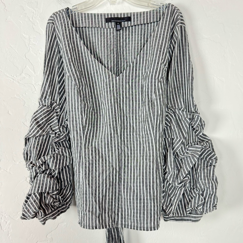 WHBM White House Black Market Blouse Top Popover Knit Seersucker Striped‎ Cotton